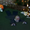 Animált kúszó zombi halloween dekoráció 159 cm hosszú vörös LED szemekkel és hanghatással