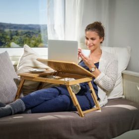   Állítható bambusz laptopasztal szellőzőnyílásokkal és fiókkal 55x35 cm összecsukható asztal