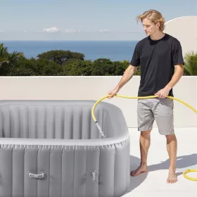   Felfújható jacuzzi 4-6 fő részére 185x66 cm, négyzet alakú, hordozható PVC kültéri jakuzzi 130 nyugtató fúvókával, szűrővel