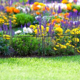   Kerti dekor kerítés 60x60 cm fém kerítéspanel fekete derkoratív virágyágyás szegély leszúrható ágyásszegély