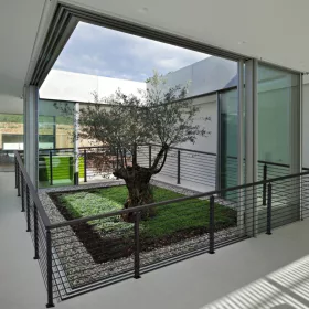   Korlátoszlop 91,44x5,08x5,08 cm vízszintes lyukakkal fekete 1 db lépcskorlát oszlop