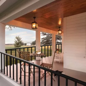   Fekete rozsdamentes acél balkonkorlát oszlop 91x4x4 cm furatok nélkül