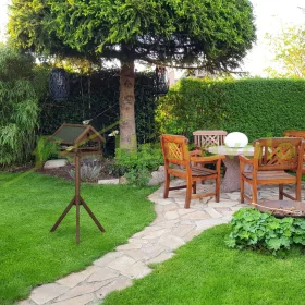   Madáretető 120x62x55 cm álló fenyőfa madáretető állványos eleségtartó kerti dekoráció barna-zöld