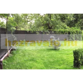   Polirattan belátásgátló szalag 40 méteres tekercs fekete színű kerítésbe fűzhető szélfogó