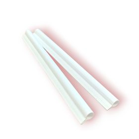   Kerítésbe fűzhető polirattan szalaghoz fehér színben 2 darab tartalék rögzítő klipsz szélfogóhoz 