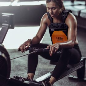   Súlymellény lemezek 3,97 kg x 2 db acél súlylap, ergonomikus kialakítással