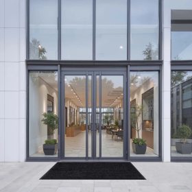   Szennyfogó szőnyeg 1524x914 mm csíkos beltéri és kültéri lábtörlő PVC hátlappal, mosható bejárati szőnyeg szürke