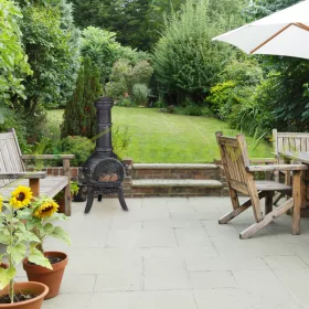   Kerti tűzrakó 112x48x46 cm öntöttvas kandalló ezüst kültéri kályha tüzelő teraszra 