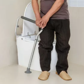   WC-ülőke emelő karfákkal, állítható 45-55 cm / 67-77 cm, 136 kg teherbírású WC kapaszkodó