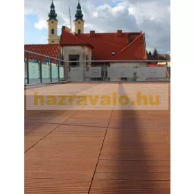   WPC csempe padlólap kazettás parketta 30x30 cm  Fahatású barna Merbau burkolat.  Matt, csúszásmentes felület. Darab ár!